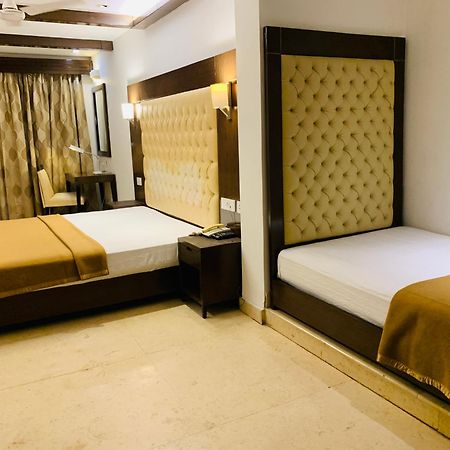 Metropolis Tourist Home Paharganj New Delhi Buitenkant foto