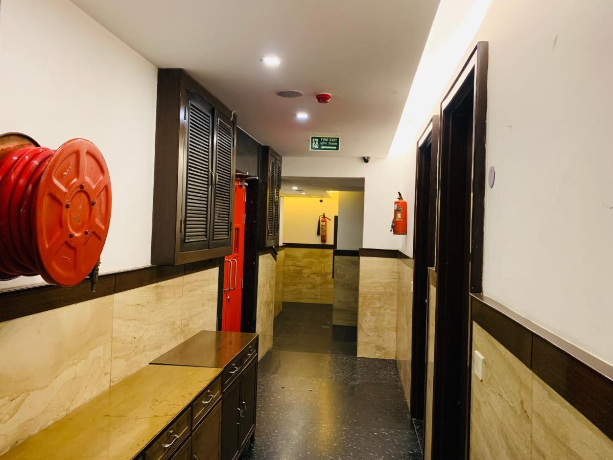 Metropolis Tourist Home Paharganj New Delhi Buitenkant foto