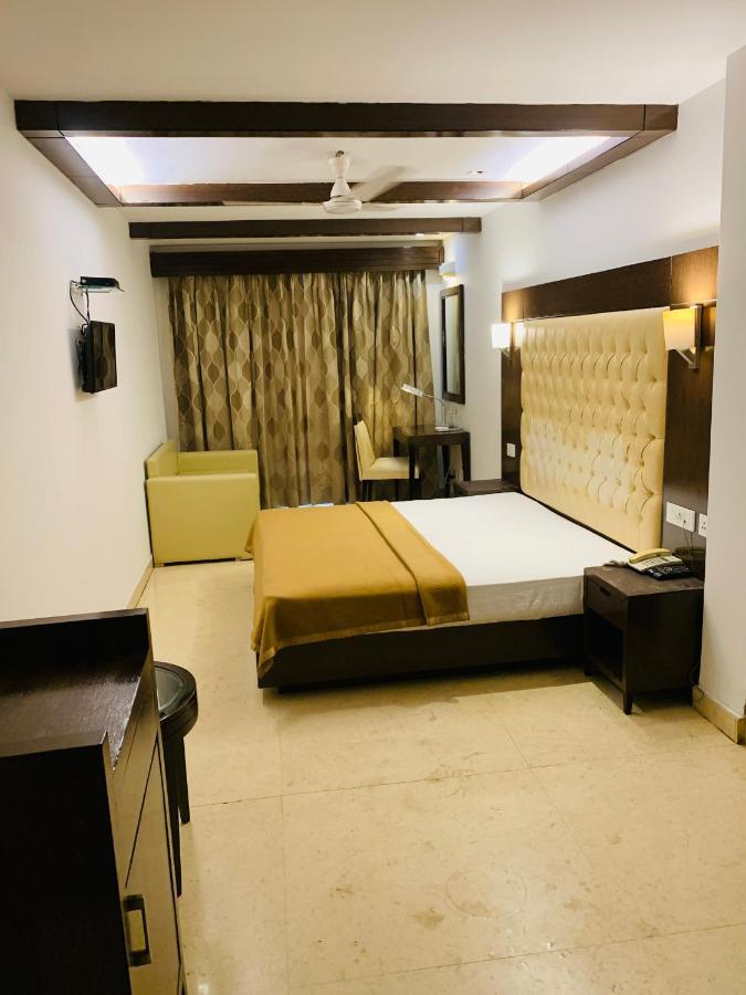 Metropolis Tourist Home Paharganj New Delhi Buitenkant foto