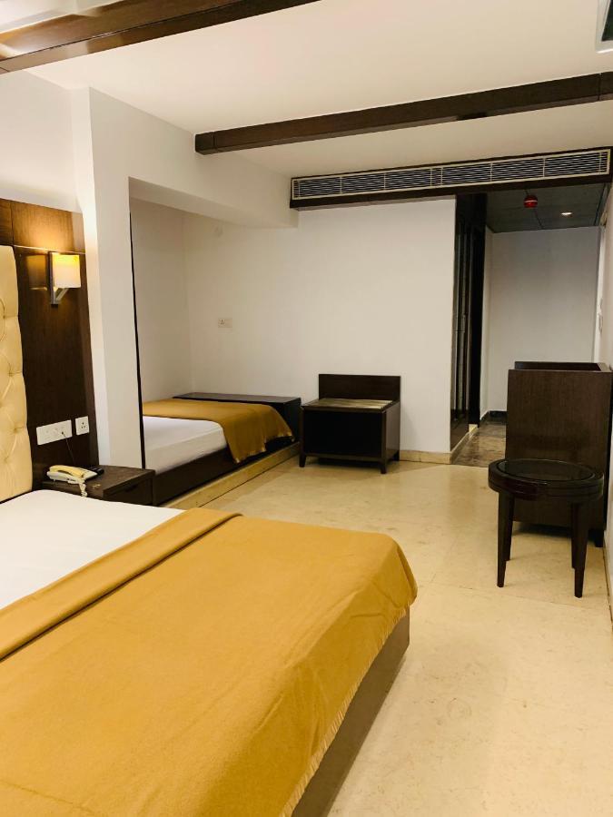 Metropolis Tourist Home Paharganj New Delhi Buitenkant foto