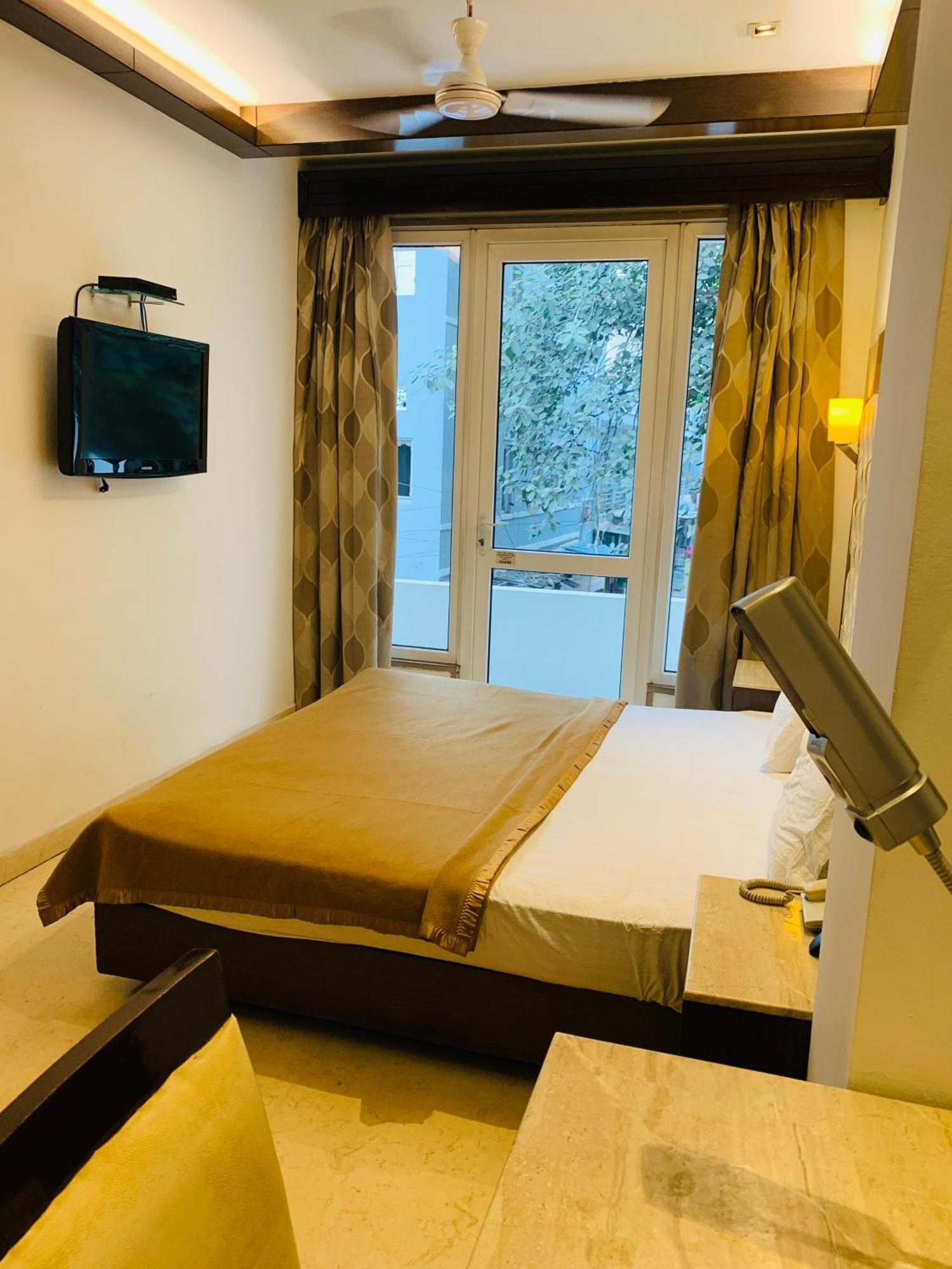 Metropolis Tourist Home Paharganj New Delhi Buitenkant foto