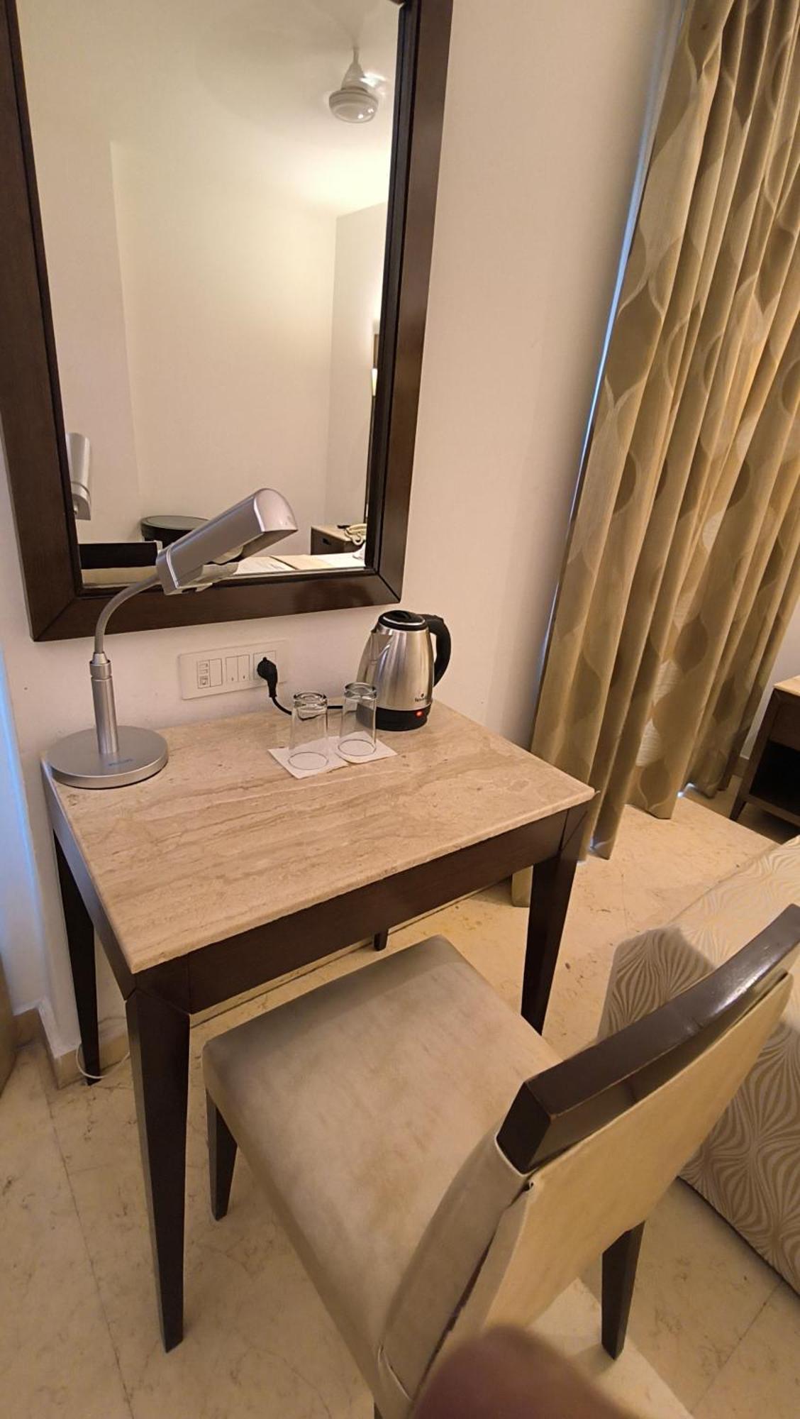 Metropolis Tourist Home Paharganj New Delhi Buitenkant foto