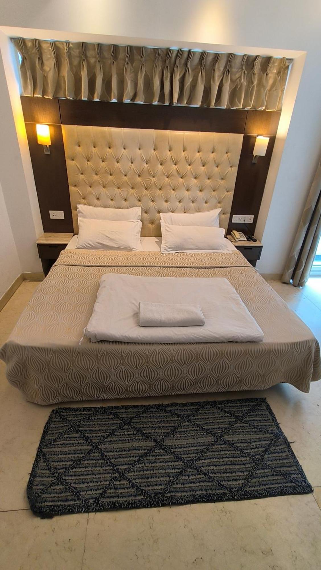 Metropolis Tourist Home Paharganj New Delhi Buitenkant foto